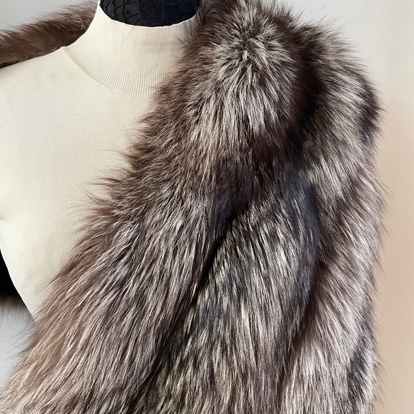 **Reduced** Vintage Fur Wrap - Picture 3 of 5
